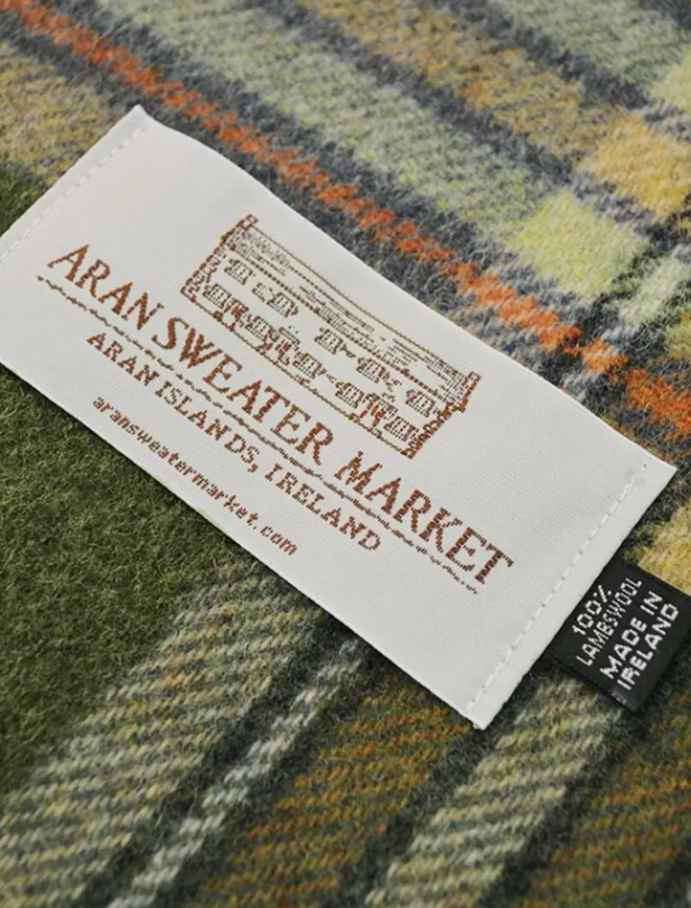 Outlet Olive Plaid lambswool scarf, men & women | Plaid & Tartan Scarves | Lambswool Scarves